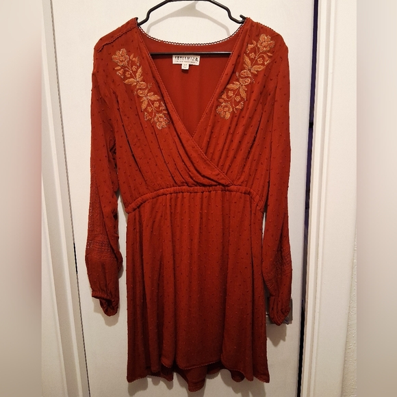Idyllwind Rust Long Sleeve Dress with Floral Embroidery - Picture 1 of 4